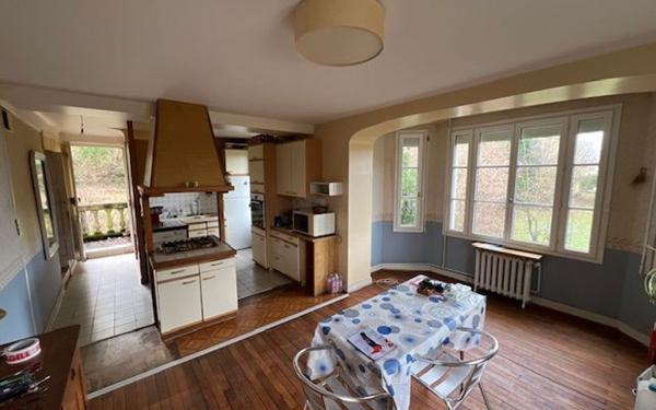 Immeuble à vendre    4 pièces •  Saint-Aignan