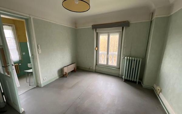 Immeuble à vendre    4 pièces •  Saint-Aignan