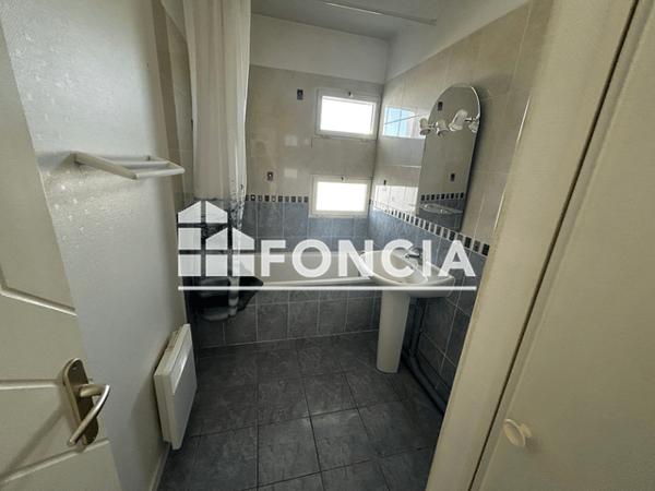 Location Appartement 3 pièces 67 m² - 66 AVENUE DANIEL HEDDE Royan 17200