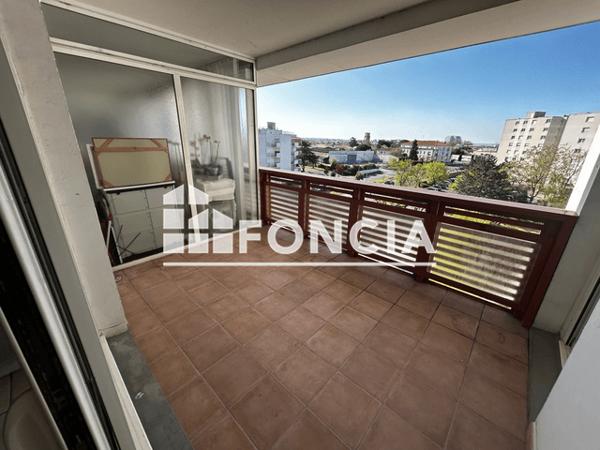 Location Appartement 3 pièces 67 m² - 66 AVENUE DANIEL HEDDE Royan 17200