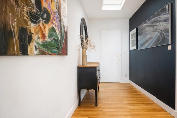 16000 Angoulême - Appartement de standing – Grand espace de 150 m² – Plateau d’Angoulême – 3 chambres – 2 suites parentales – 3 dressings – 3 WC – cave