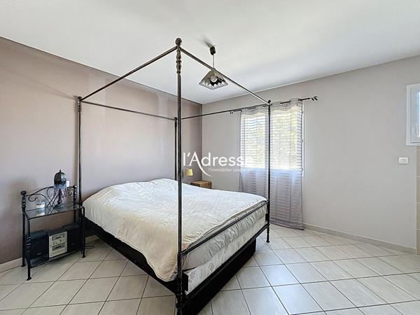 Exclusivité l'Adresse Immobilier - La Salvetat Saint Gilles - Maison T4 de 137m² avec un grand sous-sol de 70m² sur un terrain de 731m²