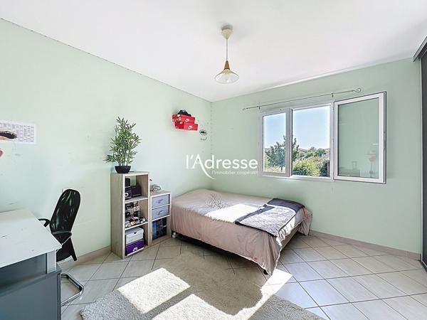 Exclusivité l'Adresse Immobilier - La Salvetat Saint Gilles - Maison T4 de 137m² avec un grand sous-sol de 70m² sur un terrain de 731m²
