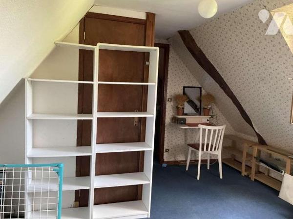 Situation pittoresque : propriété en pierre de charme avec dépendances, piscine et 4 chalets en...