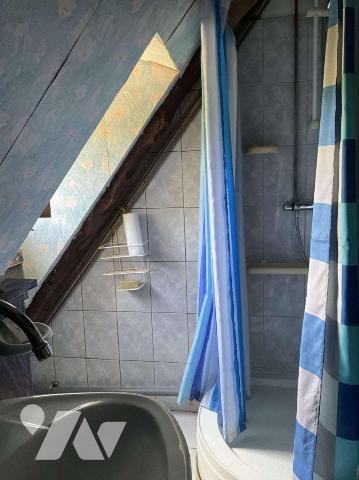 Situation pittoresque : propriété en pierre de charme avec dépendances, piscine et 4 chalets en...