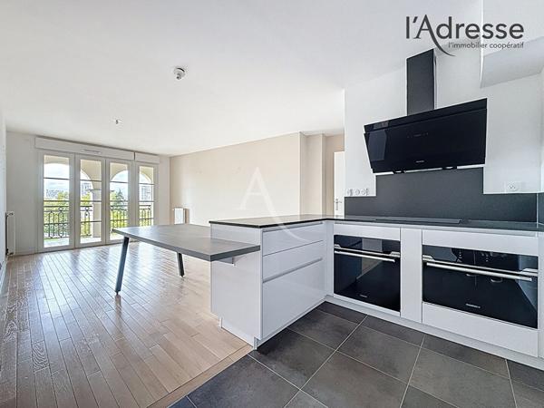 PUTEAUX/ Bergères - Appartement 4 pièces 82m² - 2 Terrasses - 1 Parking