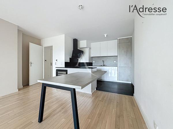 PUTEAUX/ Bergères - Appartement 4 pièces 82m² - 2 Terrasses - 1 Parking