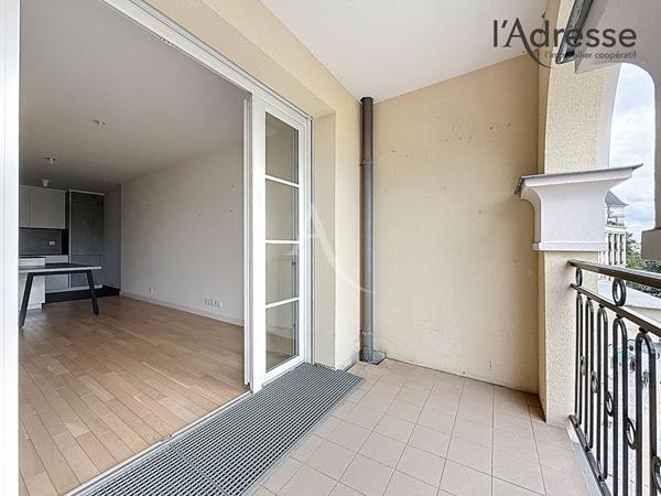 PUTEAUX/ Bergères - Appartement 4 pièces 82m² - 2 Terrasses - 1 Parking