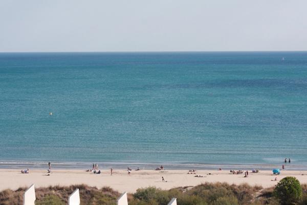 HERAULT (34) LA GRANDE MOTTE (34280) à vendre fonds de commerce Restaurant en Emplacement N°1 face à la mer.