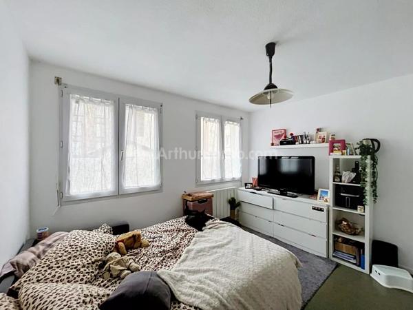 Location                                                      Appartement
                        
                     1 pièces                      20 m2                     à Clermont-Ferrand
