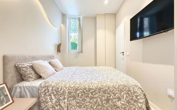 Appartement à vendre    2 pièces • 31,70 m2 Nice