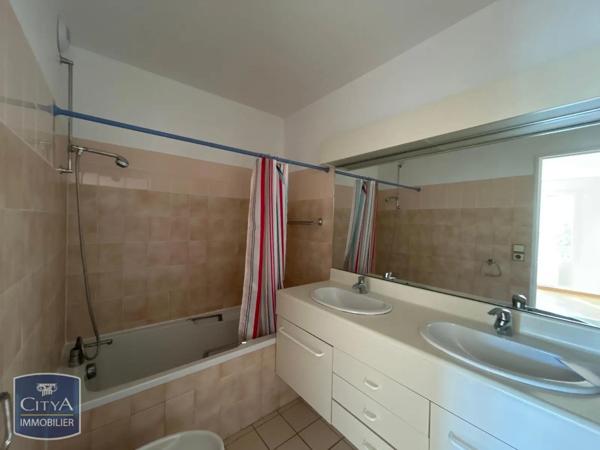 Appartement à louer 5 pièces 104.05m²