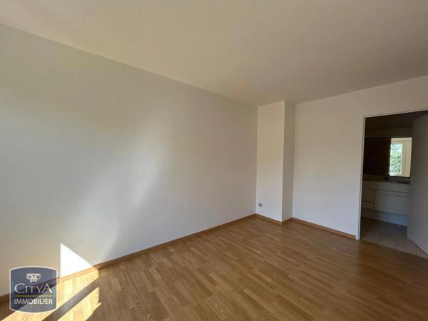 Appartement à louer 5 pièces 104.05m²