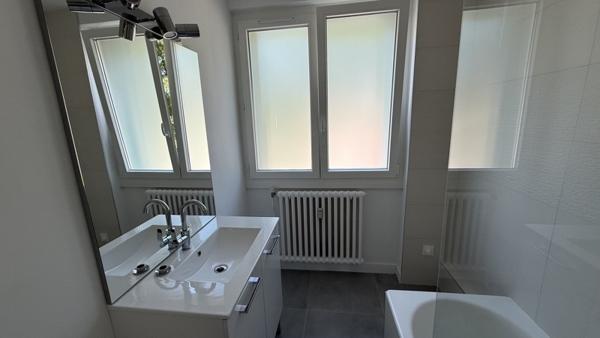Appartement 209 862 € Bron 3 p 57 m² DPE D