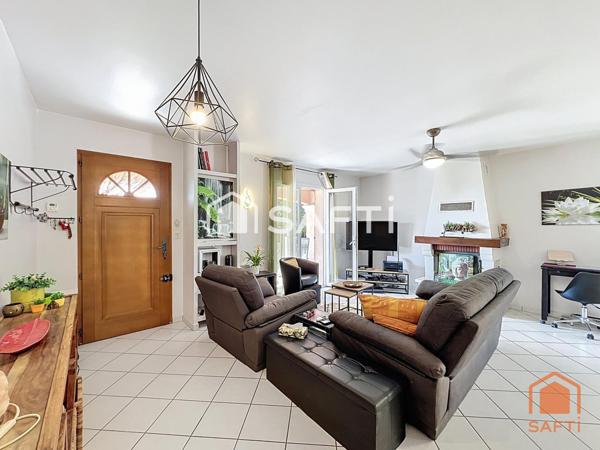 Villa de 90m² sur 857m² de terrain avec piscine