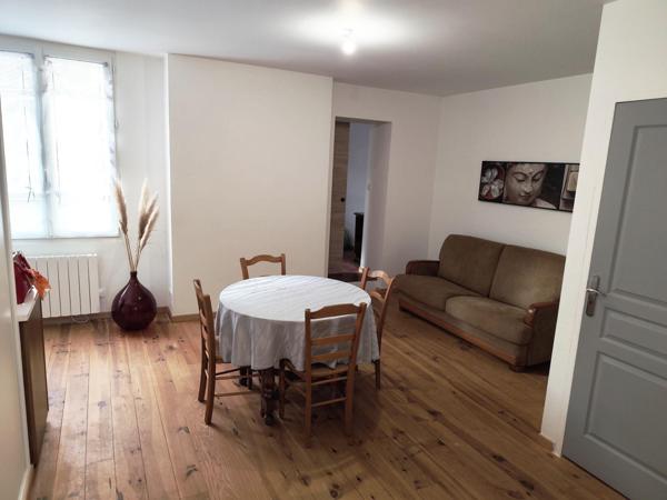 À vendre - Immeuble 172 m² situé à La Chartre-sur-le-Loir (72340)