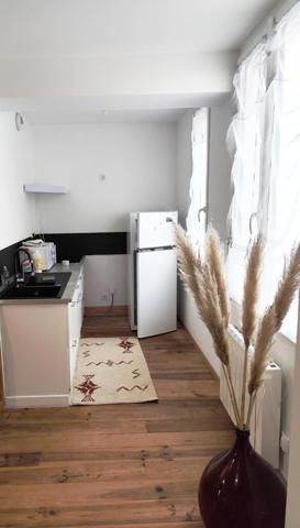 À vendre - Immeuble 172 m² situé à La Chartre-sur-le-Loir (72340)
