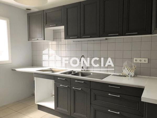 Location Maison 4 pièces 73.15 m² - 37 RUE DES COTTAGES Evreux 27000