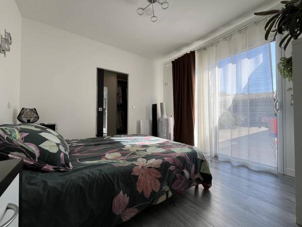 Maison à Étaules : charme et modernité