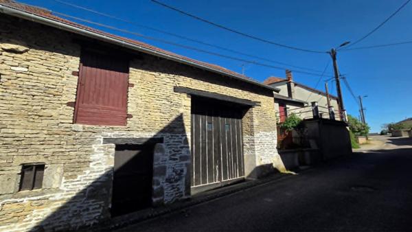 Corps de ferme à vendre à Vaux-sous-Aubigny en Haute-Marne (52190), ref :