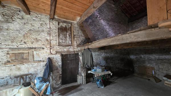 Corps de ferme à vendre à Vaux-sous-Aubigny en Haute-Marne (52190), ref :
