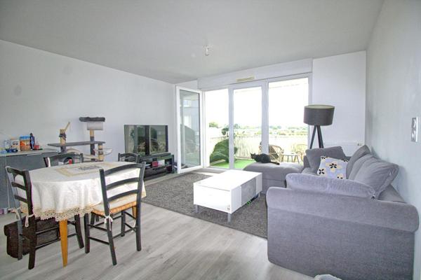 Bel appartement récent 66 m² avec terrasse PROCHE TRAM .AVRILLE/