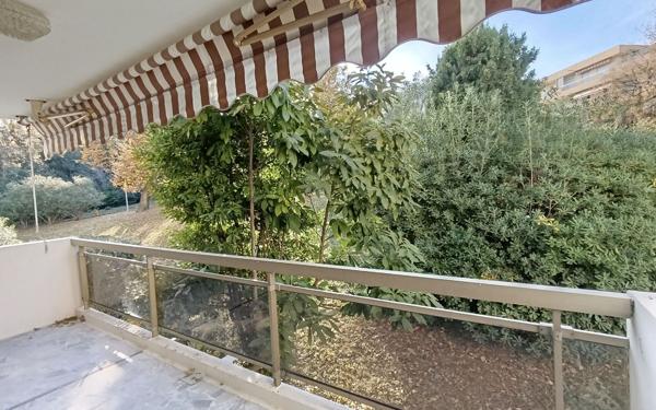 Appartement à vendre    2 pièces • 24 m2 Antibes