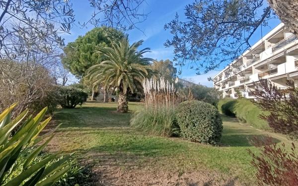 Appartement à vendre    2 pièces • 24 m2 Antibes