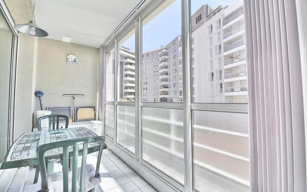 Appartement à vendre    4 pièces • 82 m2 Marseille 8