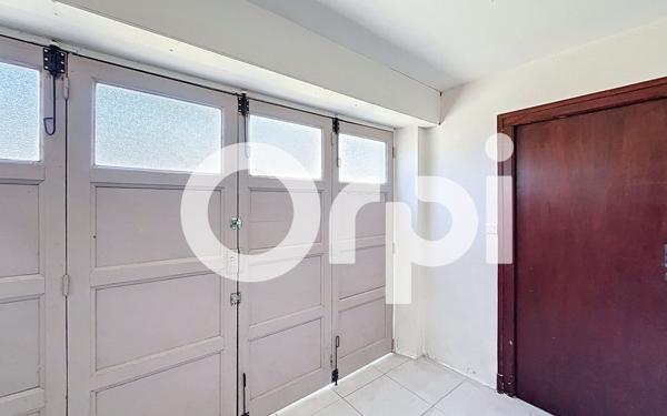 Immeuble à vendre    9 pièces •  Brive-la-Gaillarde
