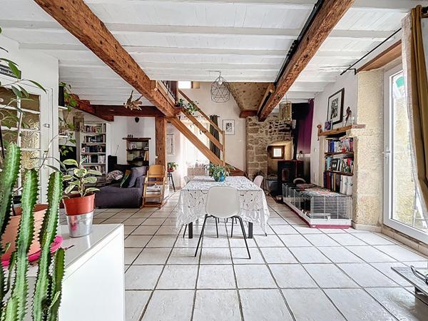 EXCLUSIVITE - MAISON DE VILLAGE AVEC TERRASSE