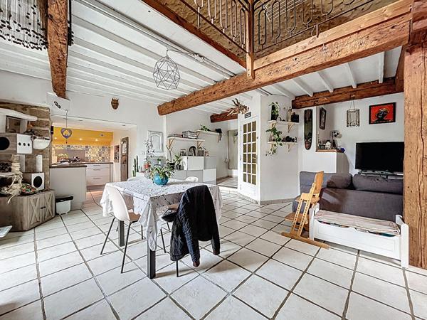 EXCLUSIVITE - MAISON DE VILLAGE AVEC TERRASSE