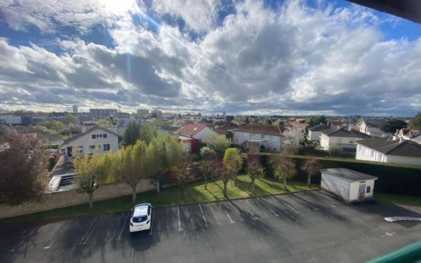 Appartement à louer    1 pièce • 32,95 m2 Poitiers