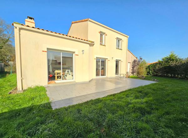 Maison familiale au calme et spacieuse à vendre aux Sorinières - Suite parentale en rez de chausée !