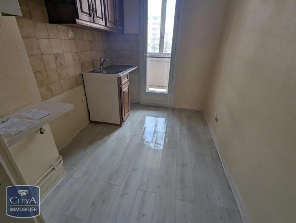 Appartement à louer 4 pièces 64.82m² Villeurbanne (69100)