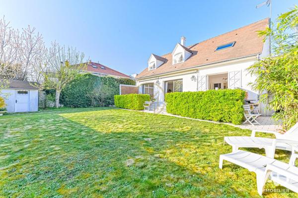 Maison à vendre 8 pièces 220 m² Saint-Maur-des-Fossés