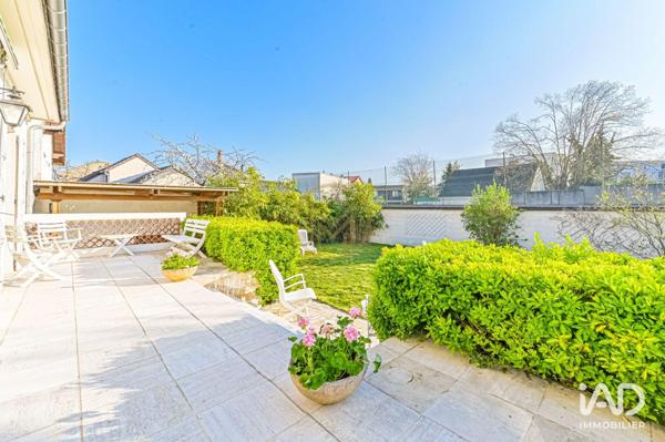 Maison à vendre 8 pièces 220 m² Saint-Maur-des-Fossés