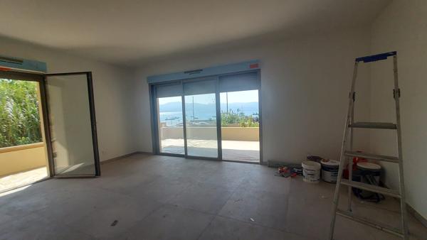 Route des Sanguinaires T3 Récent de 80m² avec jardin bord de mer Ajaccio (20000)