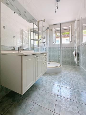 Saint-Affrique (12400) Maison T4 meublée à Saint-Affrique 100 m² hab sur 487m2 terrain