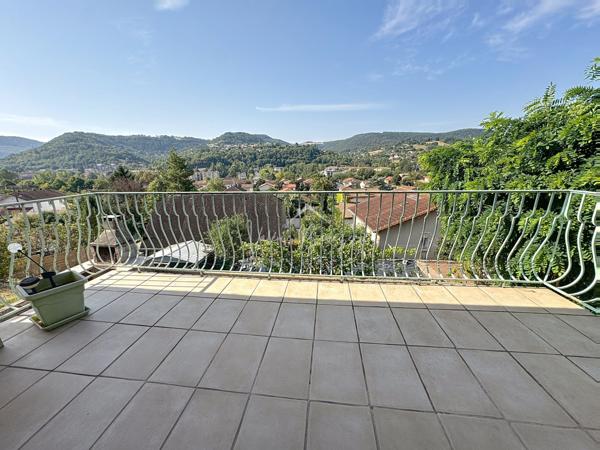 Saint-Affrique (12400) Maison T4 meublée à Saint-Affrique 100 m² hab sur 487m2 terrain