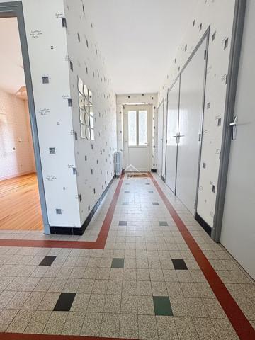 Saint-Affrique (12400) Maison T4 meublée à Saint-Affrique 100 m² hab sur 487m2 terrain