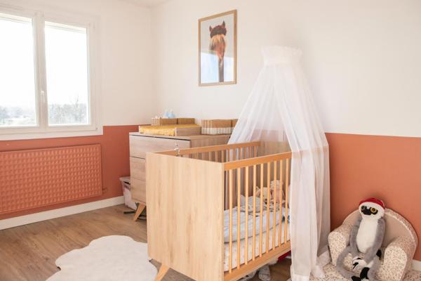 Maison sur sous-sol avec 1800 m² de terrain