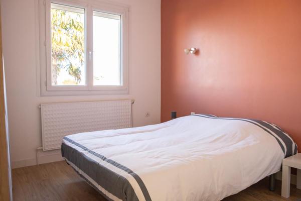 Maison sur sous-sol avec 1800 m² de terrain