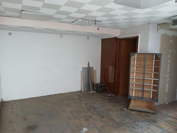 STE TULLE, MAISON DE VILLE COMPOSEE D'UN LOCAL COMMERCIAL & D'UN T3