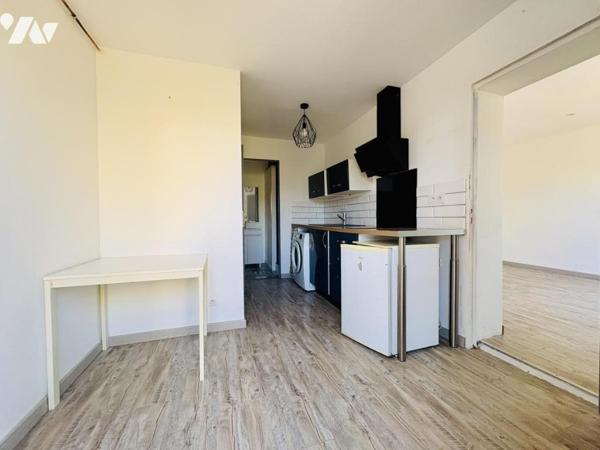 MAISON T4 + STUDIO INDEPENDANT A CUERS 