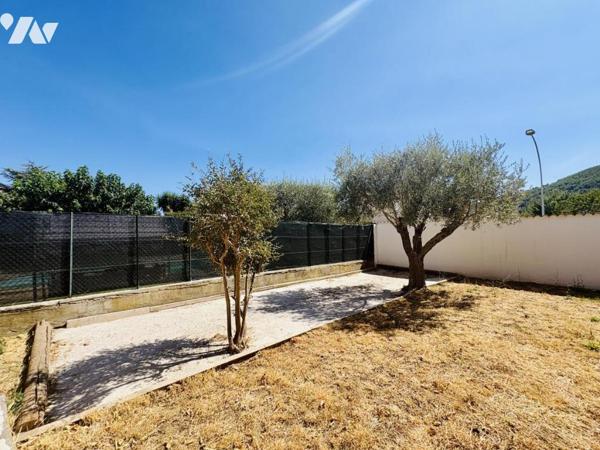 MAISON T4 + STUDIO INDEPENDANT A CUERS 