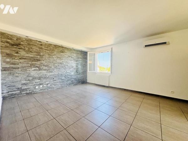 MAISON T4 + STUDIO INDEPENDANT A CUERS 