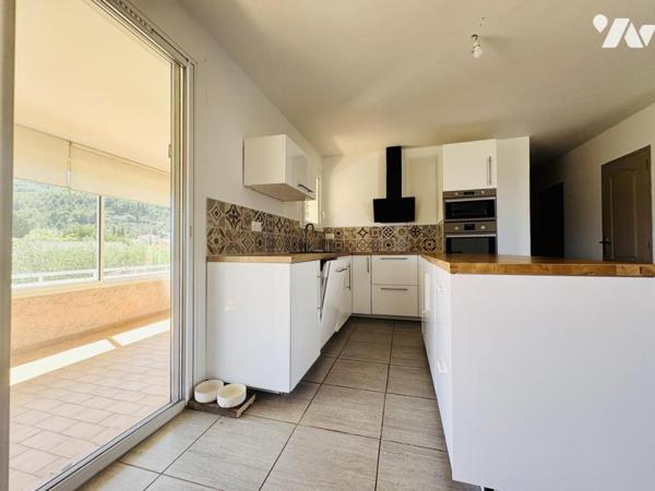 MAISON T4 + STUDIO INDEPENDANT A CUERS 