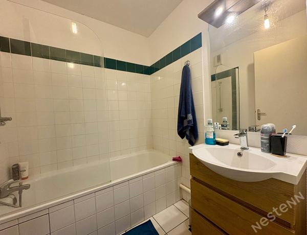 AGEN - Appartement de type 2 meublé avec balcon et place de parking