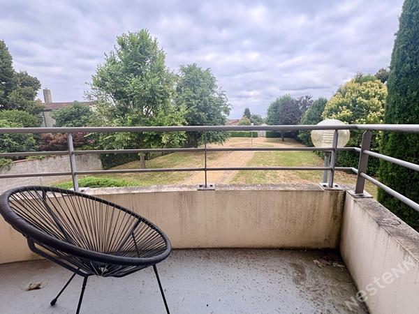 AGEN - Appartement de type 2 meublé avec balcon et place de parking
